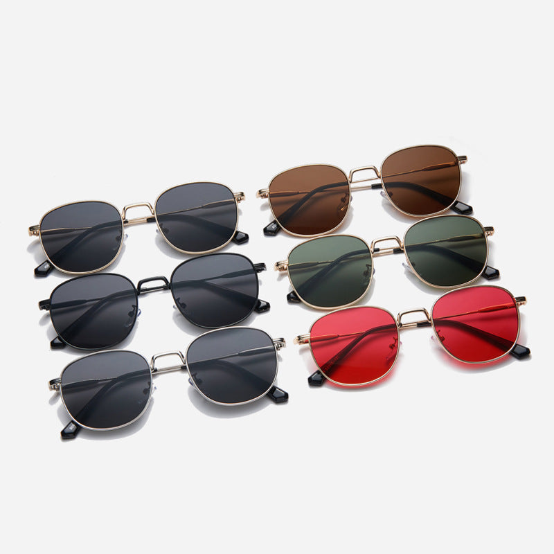 New Retro Small Frame Sunglasses Men And Women Trend Metal Square Wild Sunglasses