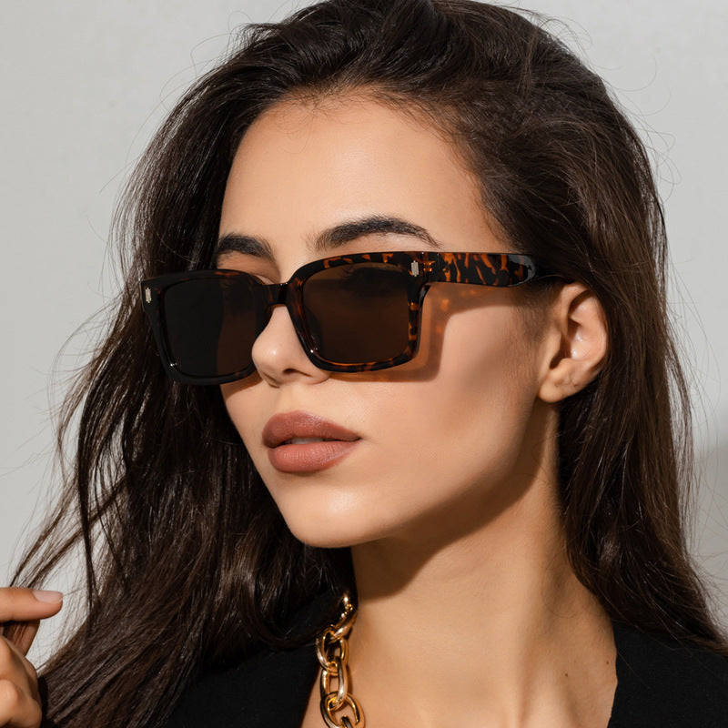 New Retro Small Frame Square Rice Nail Sunglasses Men And Women Trend Street Shooting Sunglasses