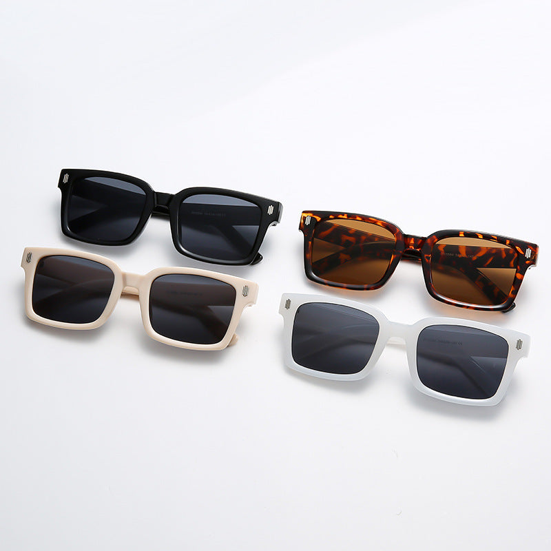 New Retro Small Frame Square Rice Nail Sunglasses Men And Women Trend Street Shooting Sunglasses