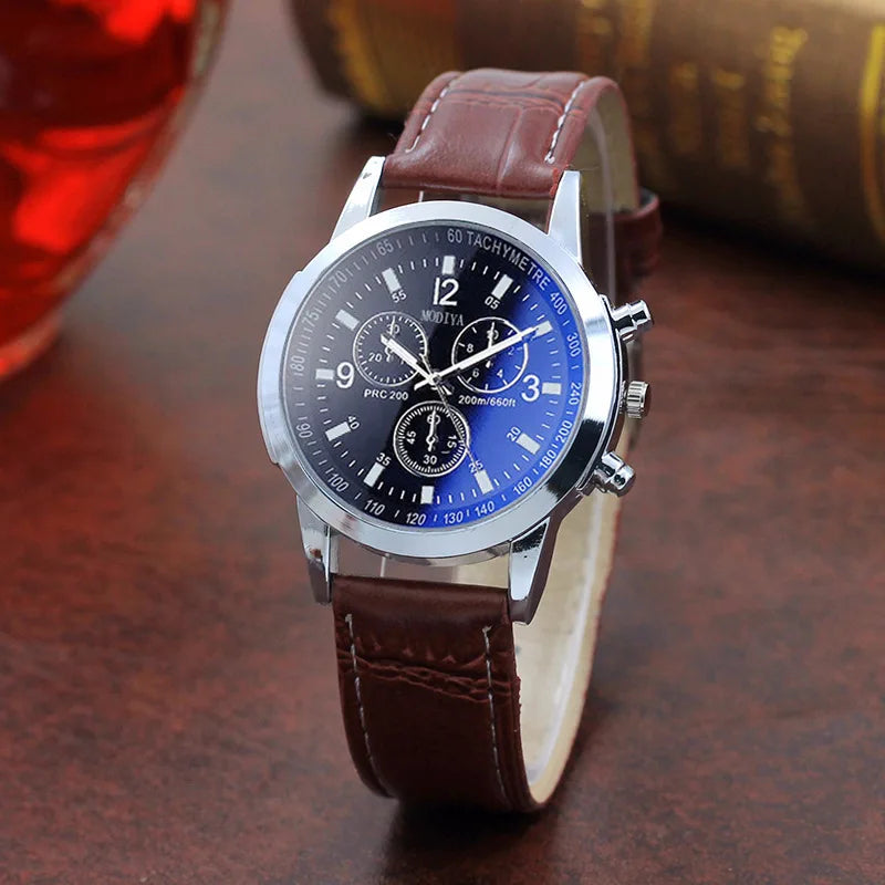 Men Quartz Watch Top Brand Fashion Featured Three Eyes Watch Quartz Men's Watch Leather Belt Men's Black White Glass Belt Men